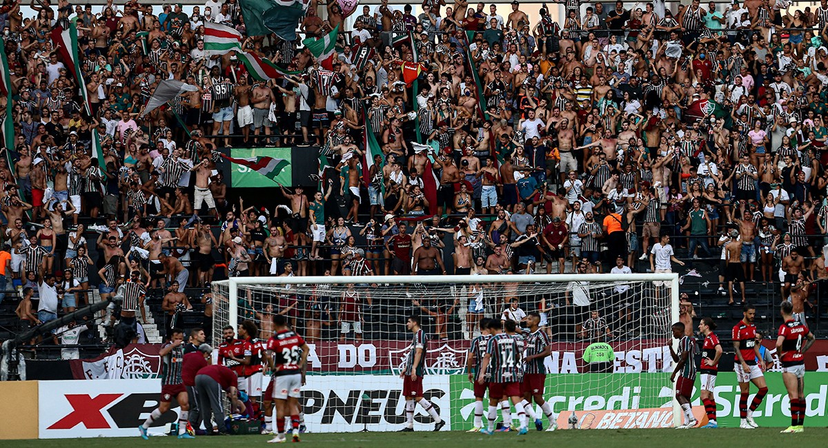 Arias marca, Marcos Felipe hace milagros y Fluminense gana el primer Fla-Flu del año