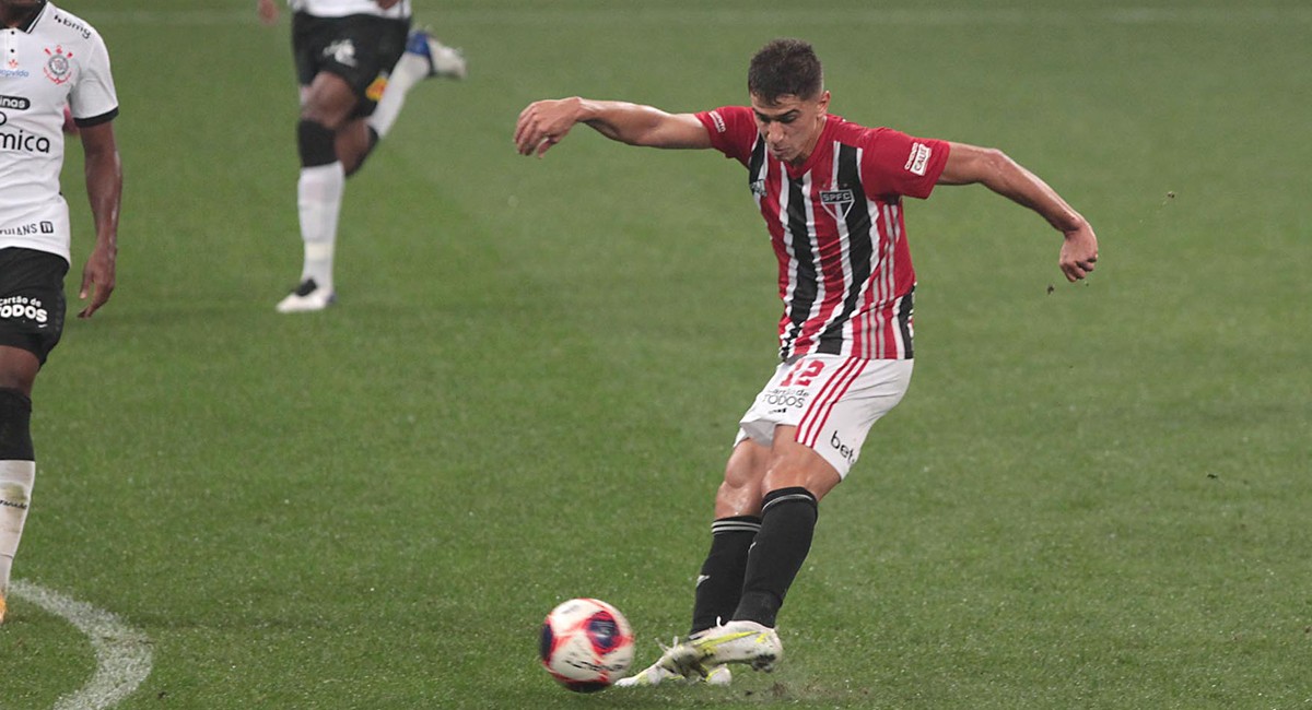 Corinthians cede empate al final, pero mantiene tabú con São Paulo en el Neo Química Arena
