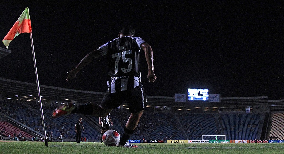 Botafogo vence al Vasco en un clásico en el Maranhão, con gol del 'toro' Erison